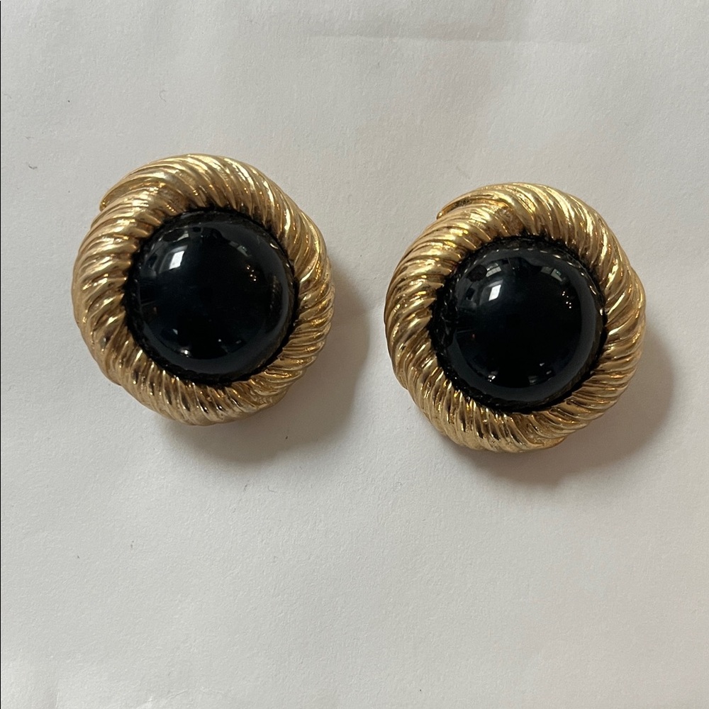 Vintage Gold-Tone Black Cabochon Rope-Edge Clip on Earrings